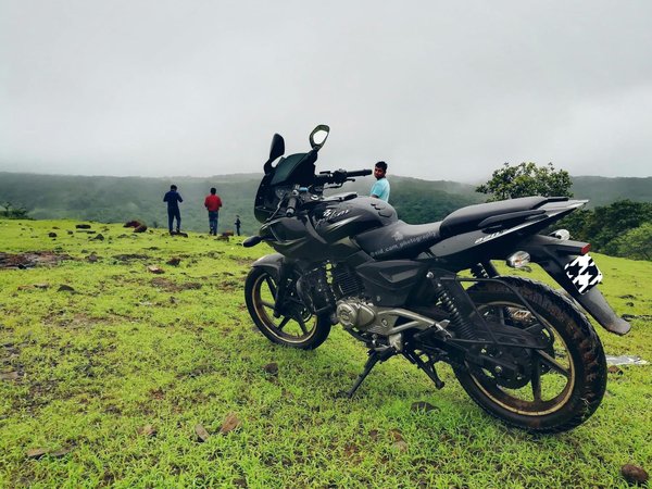 Comment adapter une Yamaha Ténéré 700 pour des terrains difficiles en off-road ?